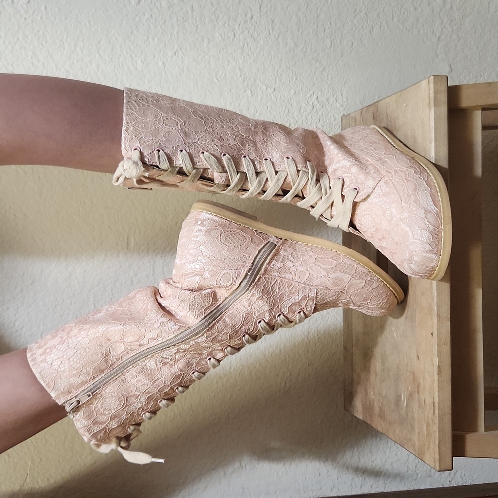 Trish Scully Size 4 Pink Lace Combat Boots